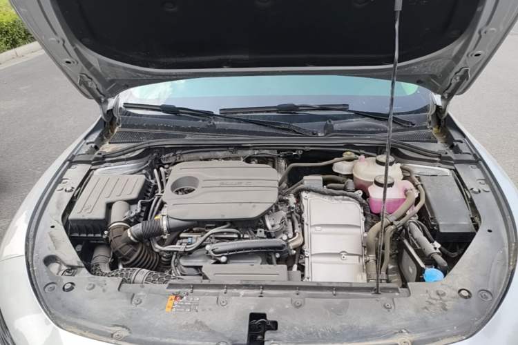 Used Roewe D7 2023 DMH 125km Flagship Edition Engine Bay