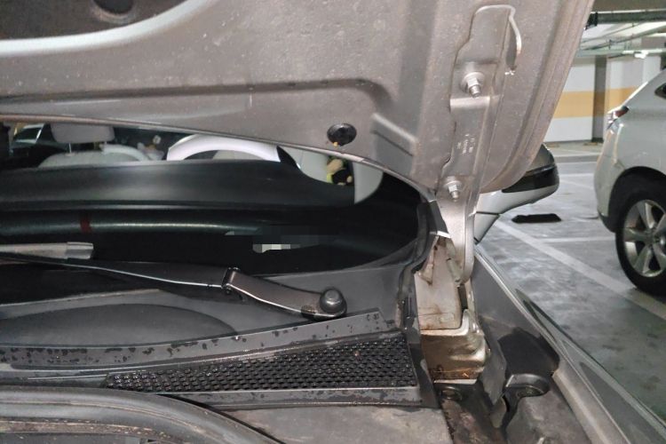 Used Roewe D7 2023 DMH 125km Excellence Edition Engine Bay Left