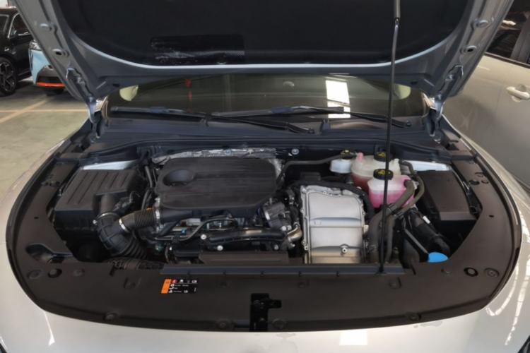 Used Roewe D7 2023 DMH 125km Flagship Edition Engine Bay