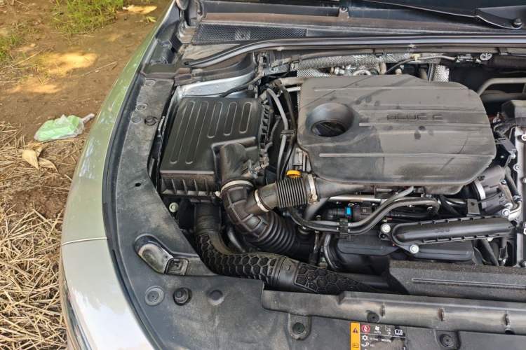 Used Roewe D7 2023 DMH 125km Flagship Edition Engine Bay Right