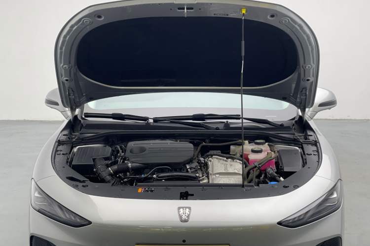 Used Roewe D7 2023 DMH 125km Excellence Edition Engine Bay