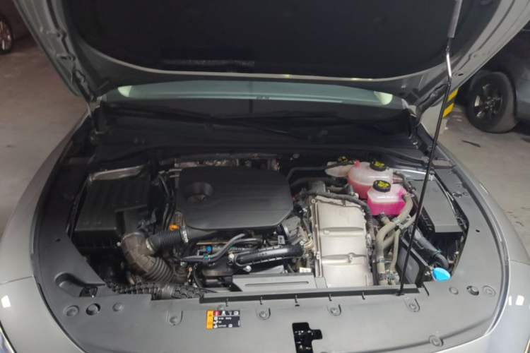 Used Roewe D7 2023 DMH 125km Flagship Edition Engine Bay