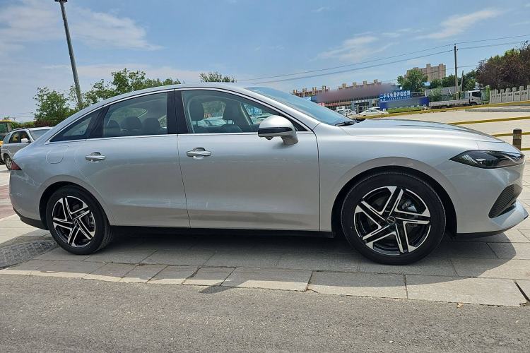 Used Roewe D7 2023 DMH 125km Flagship Edition Exterior 2