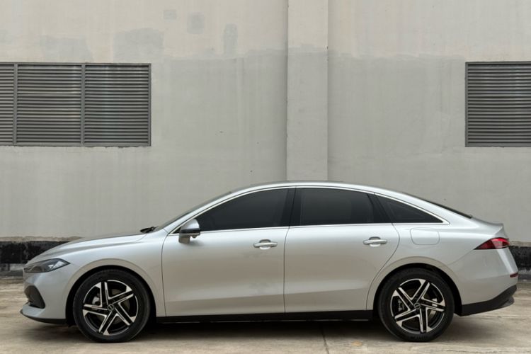 Used Roewe D7 2023 DMH 125km Flagship Edition Exterior 3
