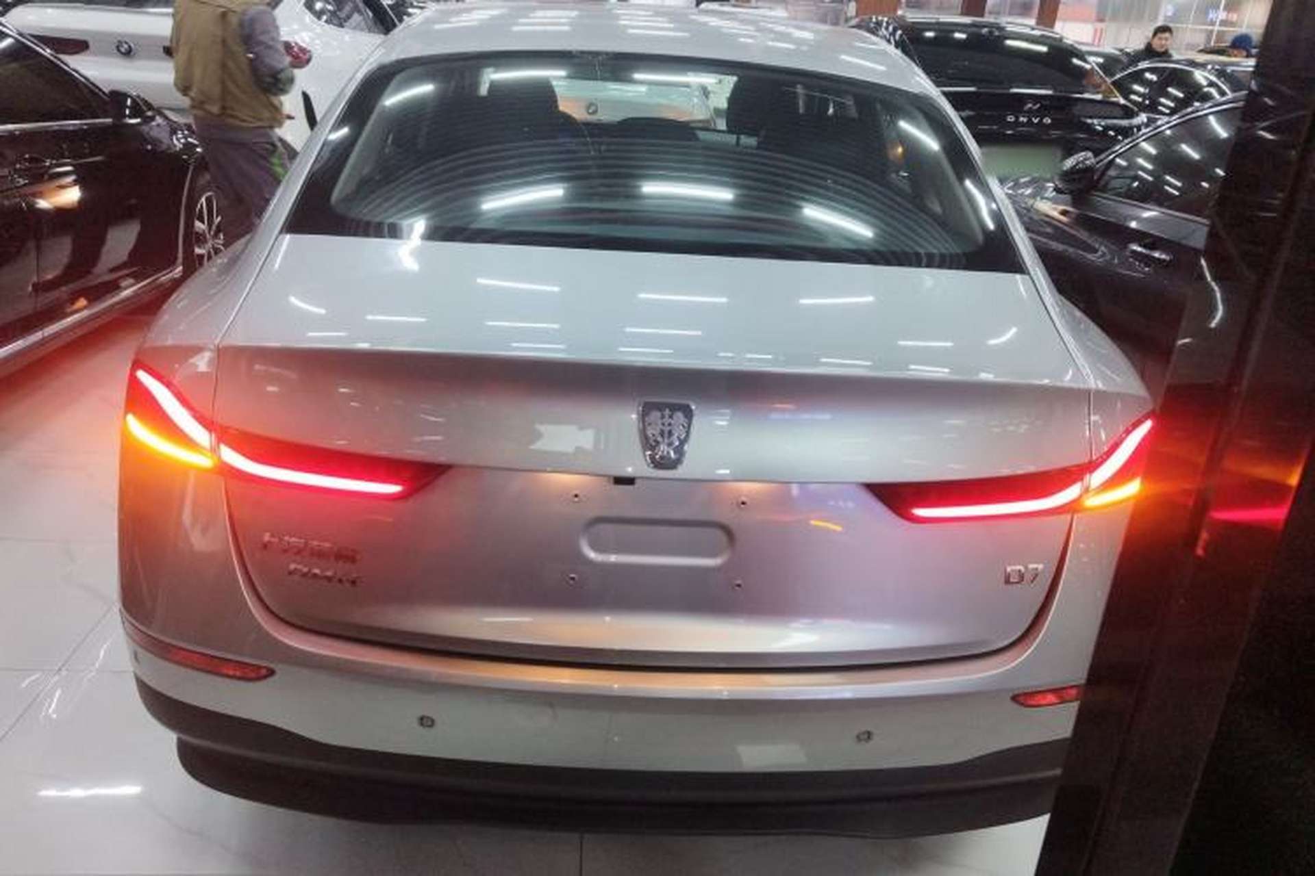 Used Roewe D7 2023 DMH 125km Flagship Edition Exterior 4
