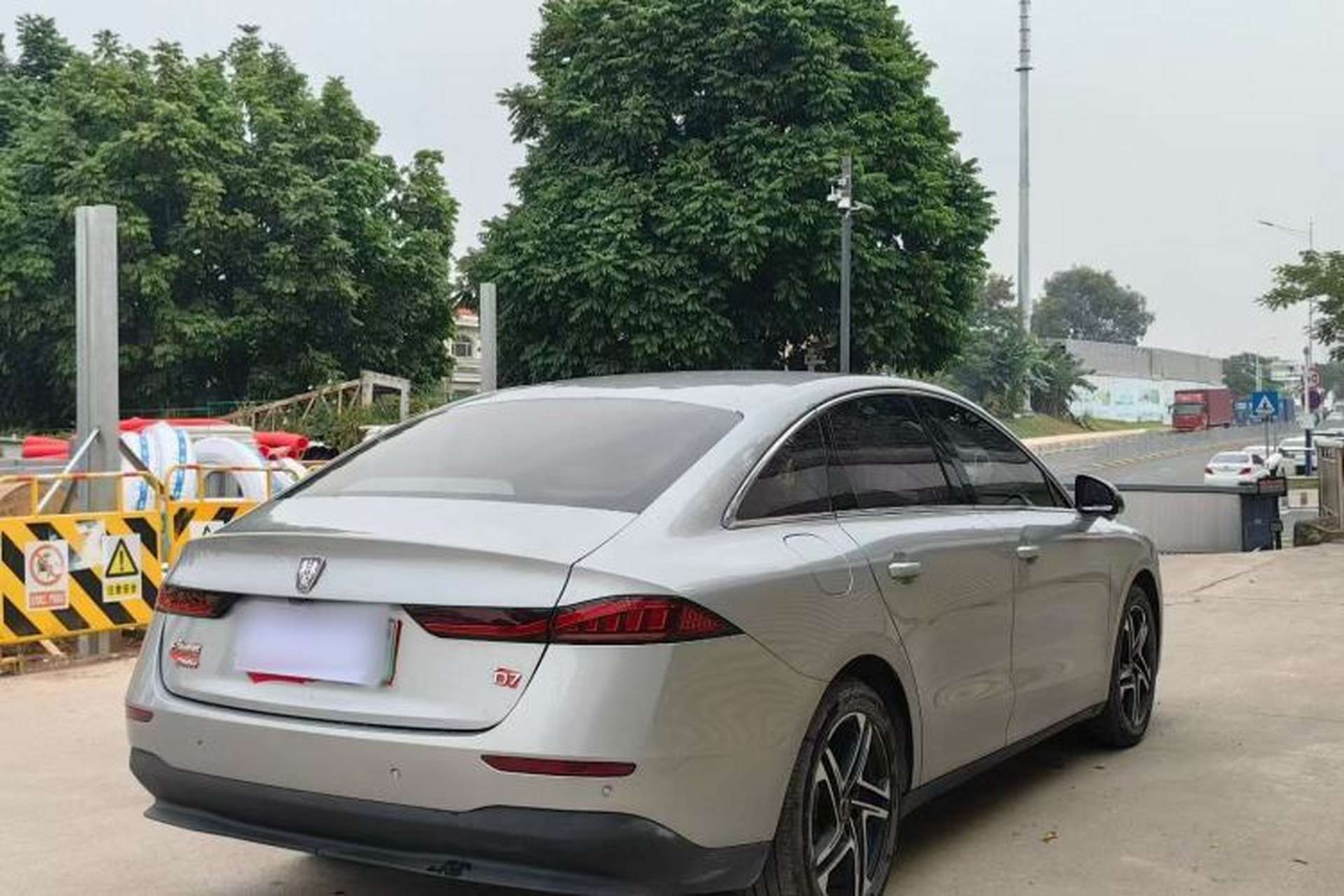 Used Roewe D7 2023 DMH 125km Excellence Edition Exterior 9