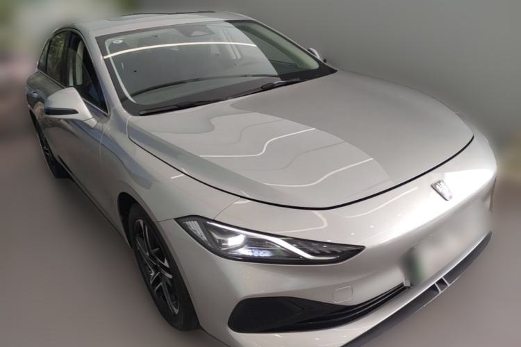 Used Roewe D7 2023 DMH 125km Superior Edition Front Right 45 Deg