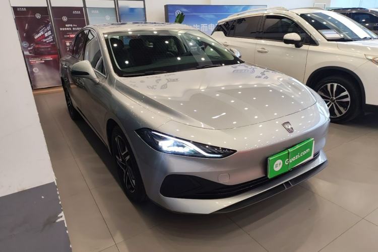 Used Roewe D7 2023 DMH 125km Flagship Edition Front Right 45 Deg
