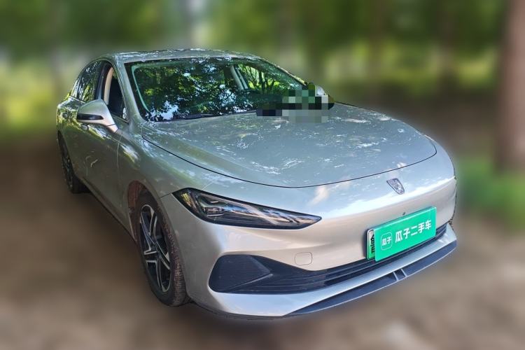 Used Roewe D7 2023 DMH 125km Flagship Edition Front Right 45 Deg