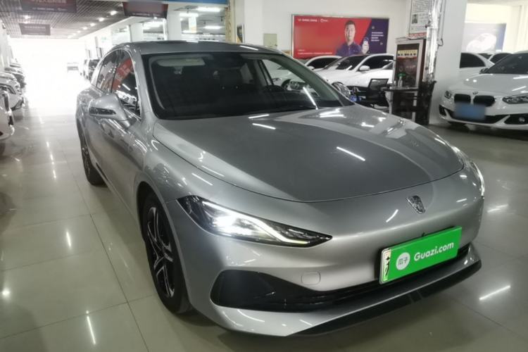 Used Roewe D7 2023 DMH 125km Flagship Edition Front Right 45 Deg