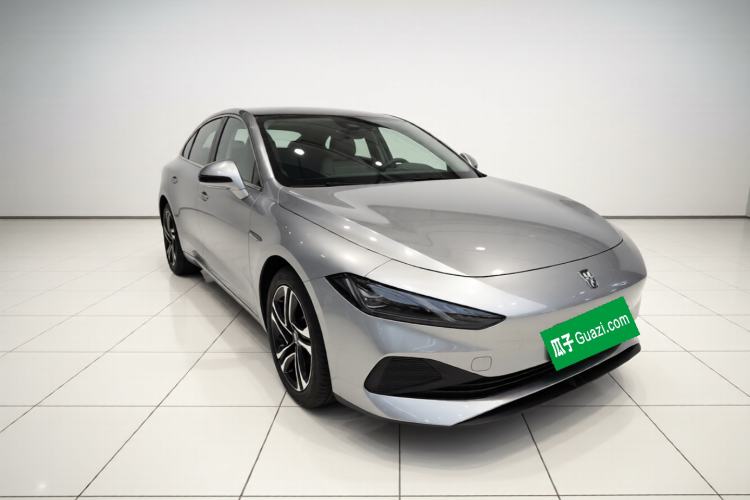 Used Roewe D7 2023 DMH 125km Flagship Edition Front Right 45 Deg