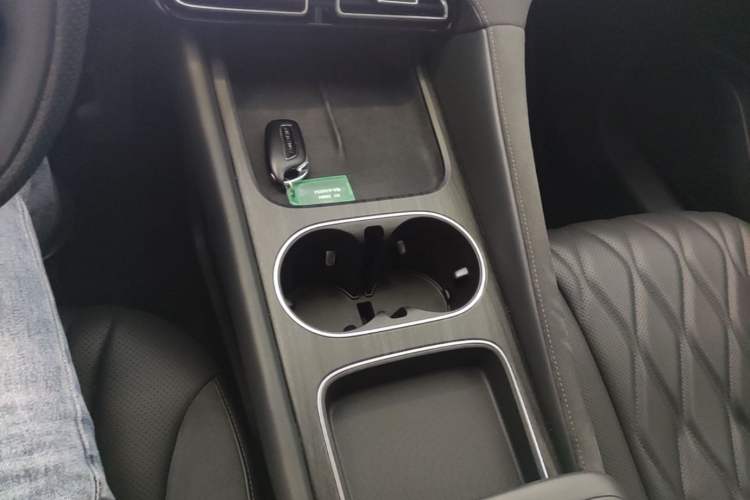 Used Roewe D7 2023 DMH 125km Superior Edition Gear Lever