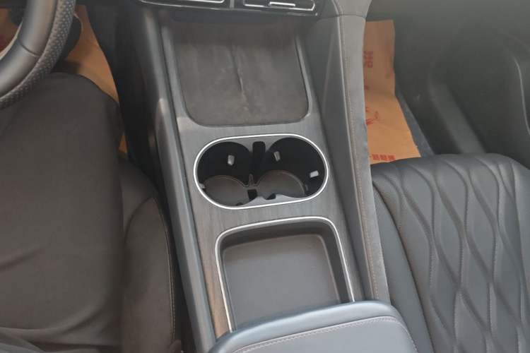 Used Roewe D7 2023 DMH 125km Flagship Edition Gear Lever