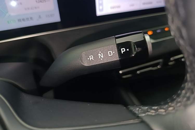 Used Roewe D7 2023 DMH 125km Flagship Edition Gear Lever