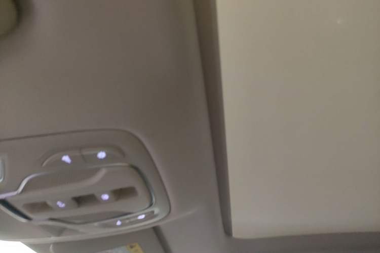 Used Roewe D7 2023 DMH 125km Flagship Edition Headliner