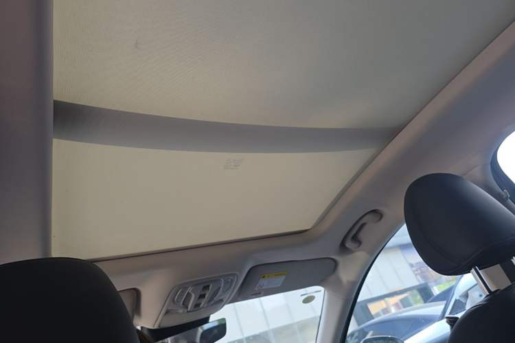Used Roewe D7 2023 DMH 125km Flagship Edition Headliner
