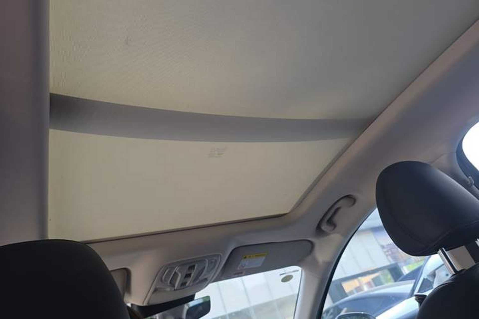 Used Roewe D7 2023 DMH 125km Flagship Edition Headliner