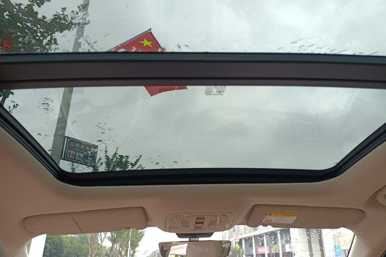 Used Roewe D7 2023 DMH 125km Excellence Edition Headliner