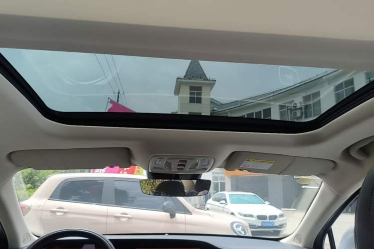 Used Roewe D7 2023 DMH 125km Flagship Edition Headliner