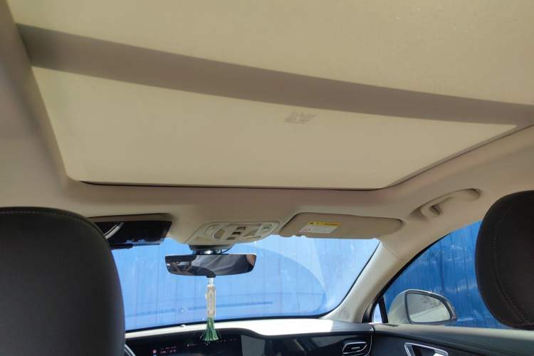 Used Roewe D7 2023 DMH 125km Excellence Edition Headliner