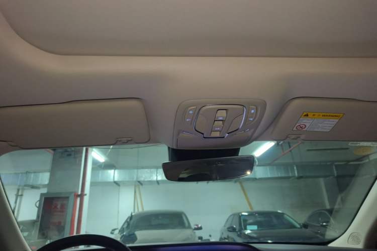 Used Roewe D7 2023 DMH 125km Flagship Edition Headliner