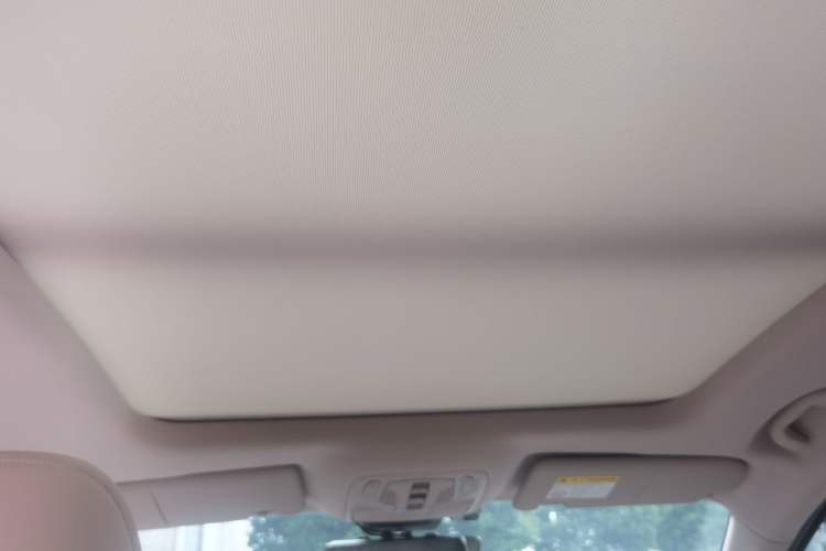 Used Roewe D7 2023 DMH 125km Excellence Edition Headliner