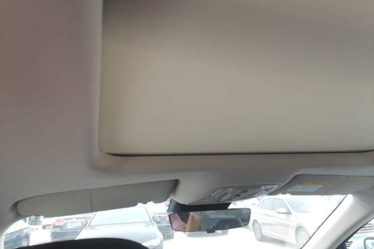 Used Roewe D7 2023 DMH 125km Flagship Edition Headliner