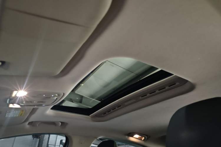 Used Roewe D7 2023 DMH 125km Superior Edition Headliner