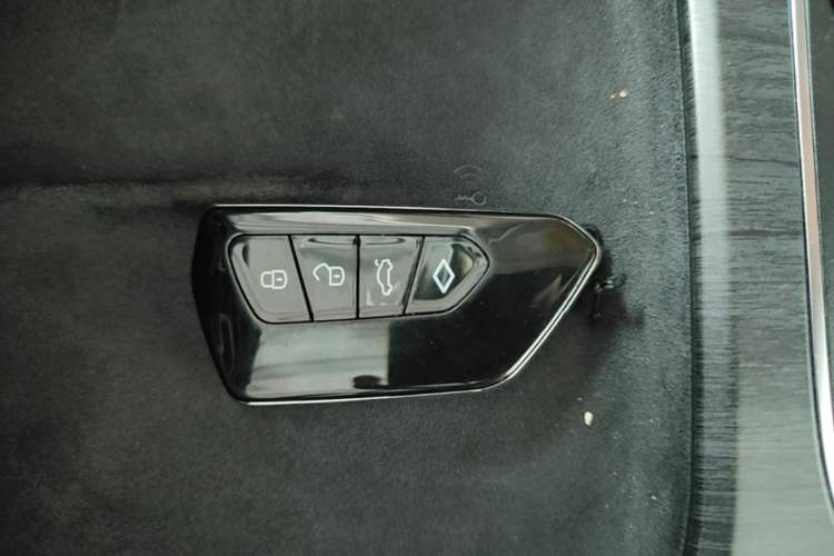 Used Roewe D7 2023 DMH 125km Superior Edition Interior 1