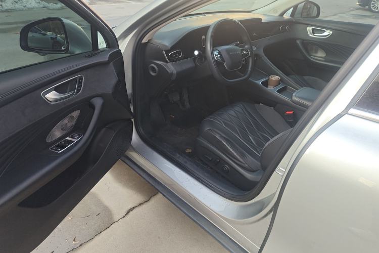Used Roewe D7 2023 DMH 125km Flagship Edition Interior 1