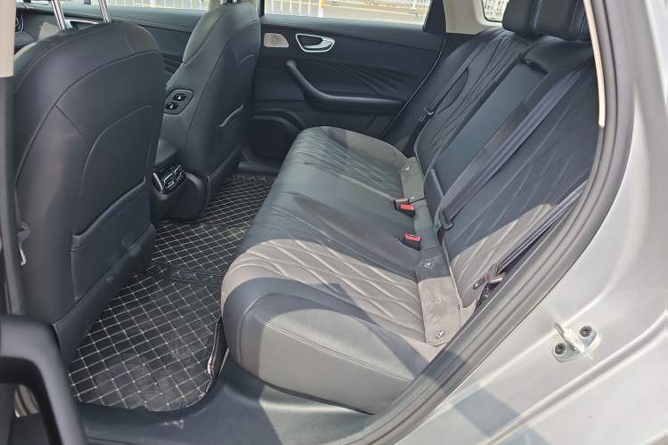 Used Roewe D7 2023 DMH 125km Flagship Edition Interior 1