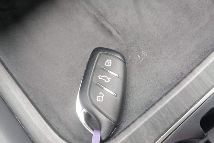 Used Roewe D7 2023 DMH 125km Flagship Edition Interior 1
