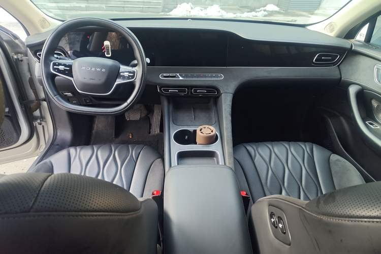 Used Roewe D7 2023 DMH 125km Flagship Edition Interior 2