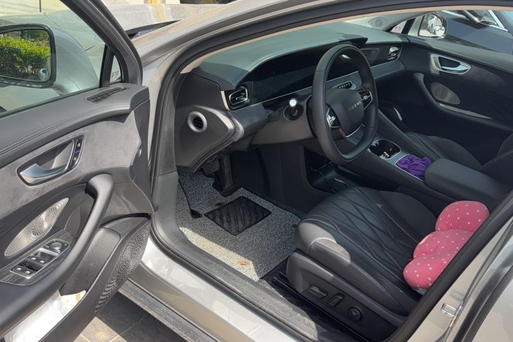 Used Roewe D7 2023 DMH 125km Excellence Edition Interior 2