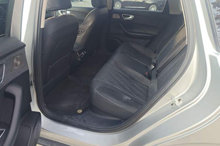 Used Roewe D7 2023 DMH 125km Flagship Edition Interior 3