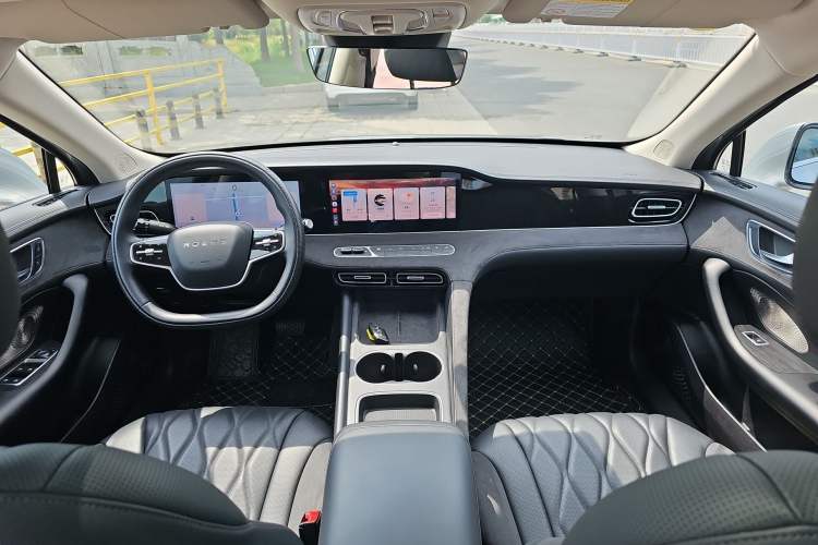 Used Roewe D7 2023 DMH 125km Flagship Edition Interior 3