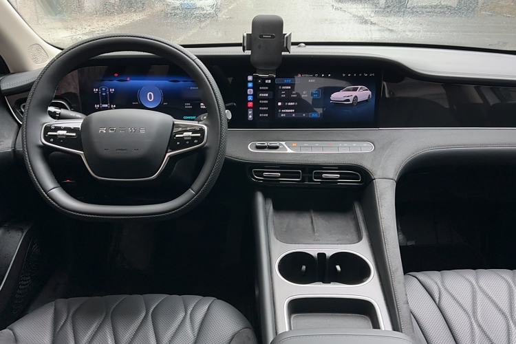 Used Roewe D7 2023 DMH 125km Excellence Edition Interior 3