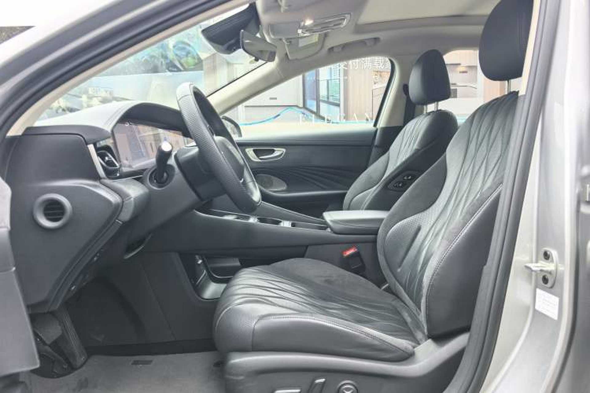 Used Roewe D7 2023 DMH 125km Flagship Edition Interior 5