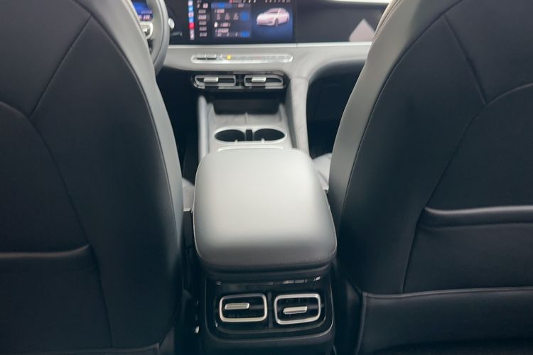 Used Roewe D7 2023 DMH 125km Excellence Edition Interior 5