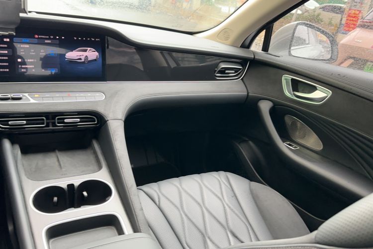 Used Roewe D7 2023 DMH 125km Excellence Edition Interior 6