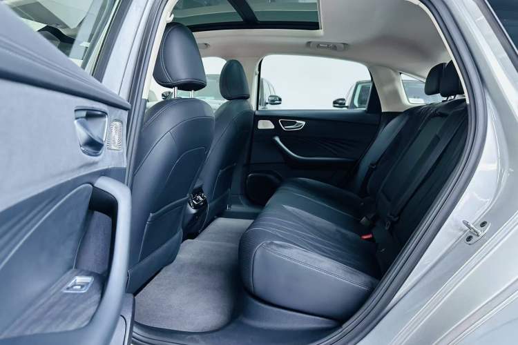 Used Roewe D7 2023 DMH 125km Flagship Edition Interior 6