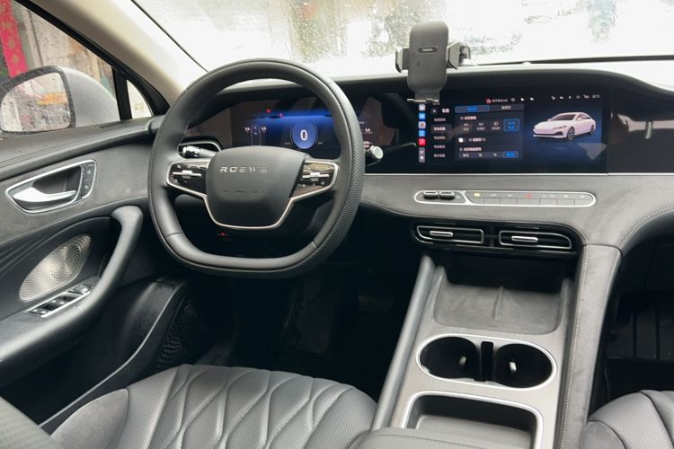Used Roewe D7 2023 DMH 125km Excellence Edition Interior 7