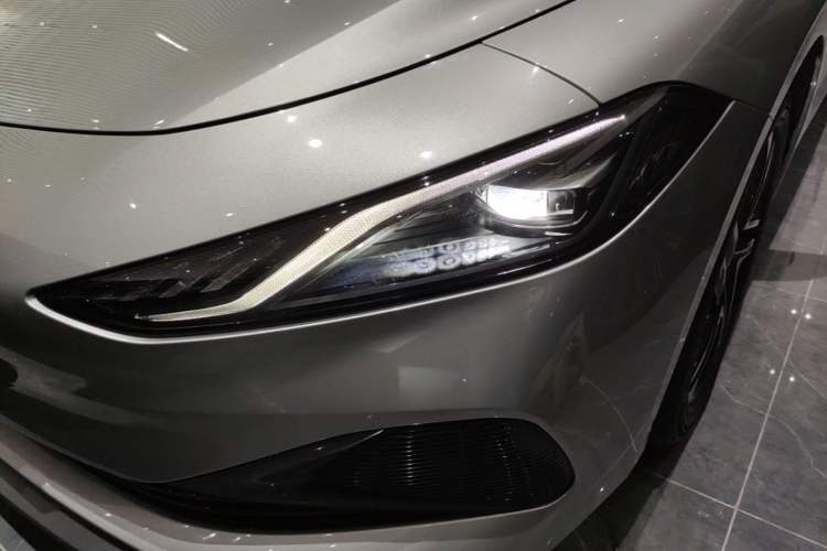 Used Roewe D7 2023 DMH 125km Flagship Edition Left Front Headlight