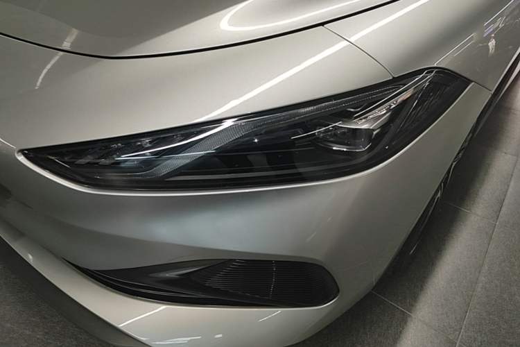 Used Roewe D7 2023 DMH 125km Flagship Edition Left Front Headlight