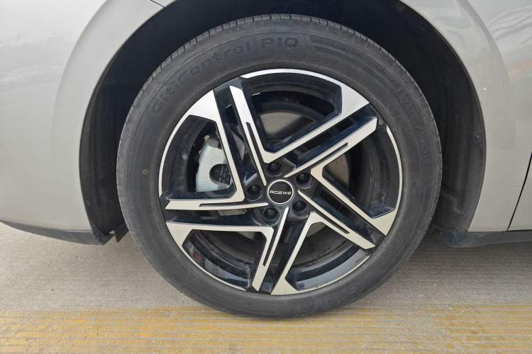 Used Roewe D7 2023 DMH 125km Flagship Edition Left Front Wheel Hub