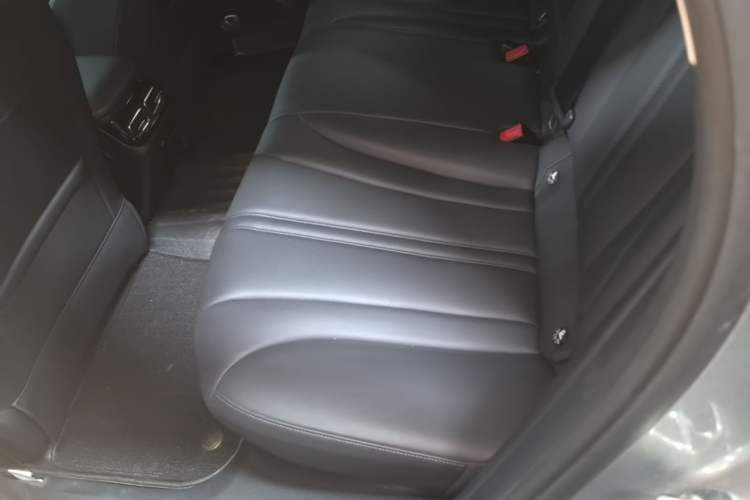 Used Roewe D7 2023 DMH 125km Superior Edition Left Rear Seat