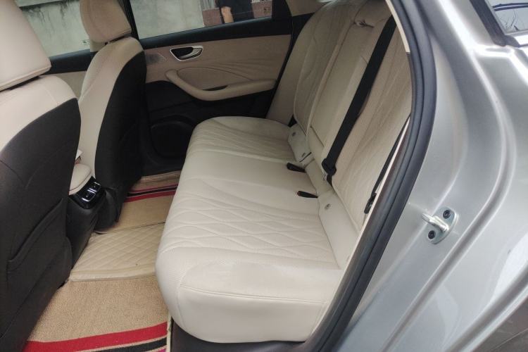 Used Roewe D7 2023 DMH 125km Excellence Edition Left Rear Seat