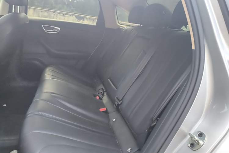 Used Roewe D7 2023 DMH 125km Superior Edition Left Rear Seat