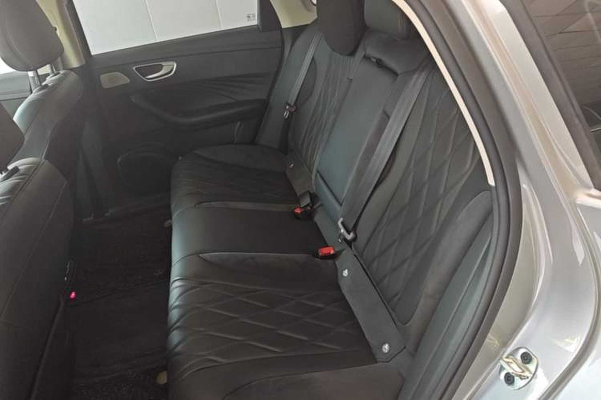 Used Roewe D7 2023 DMH 125km Excellence Edition Left Rear Seat