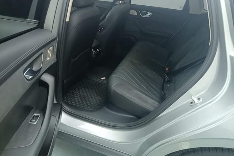 Used Roewe D7 2023 DMH 125km Flagship Edition Left Rear Seat